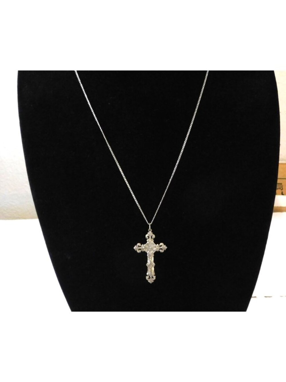 Vintage Sterling Chapel Cross Necklace 27" Endless Chain Ornate 2” Pendant - Picture 8 of 9